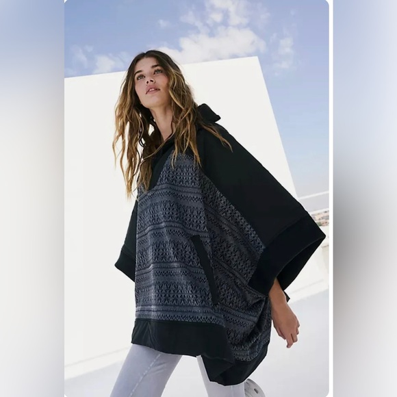 Free People Movement by Free People Heritage Poncho - Picture 2 of 8
